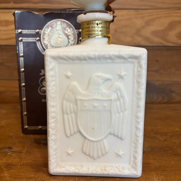 Vintage Johnny Walker "Americana" Decanter - Picture 3 of 9